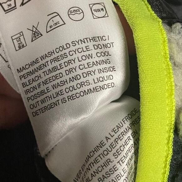 Levi's Arizona Sherpa Quarter Zip Sweatshirt - Multi-Color - Picture 10 of 11